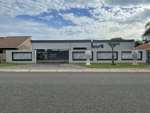 3 Bed House In Braam Pretorius Str, Montana Park