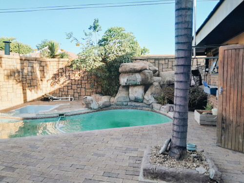Auction Sale Of Executive Property In Sterpark