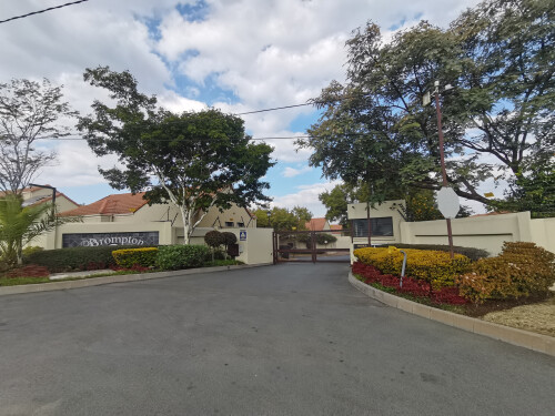 3 Bed 2 Bath Cluster In Secure Estate In Craigavon