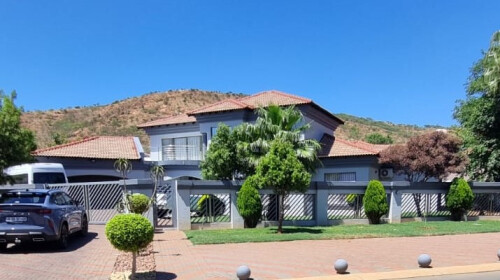 4 Bedroom Home With Solar System & Movables - Ninapark