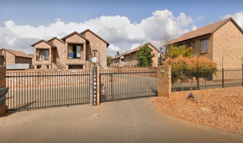 Insolvent Estate: 3 Bedroom Unit, Claronpark